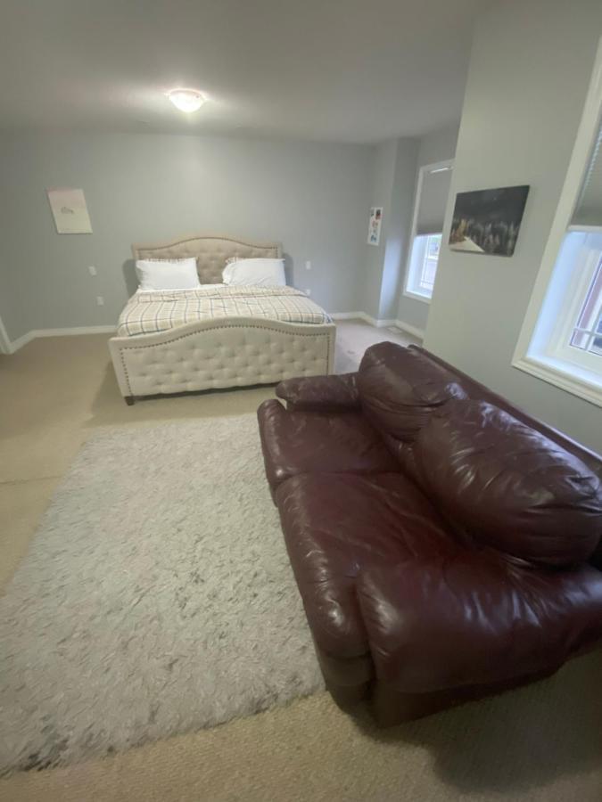 Peacefully Redifined Apartment Hamilton Exterior photo
